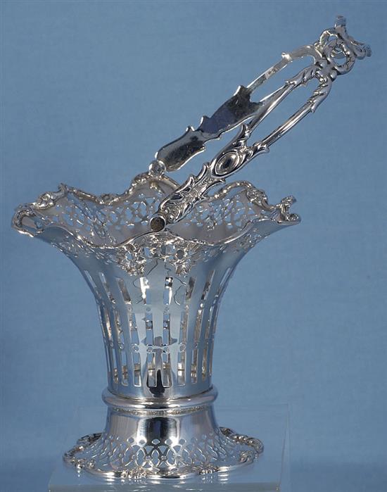 A George V silver swing handled trumpet shaped basket, Height 235mm weight 6.6oz/207grms